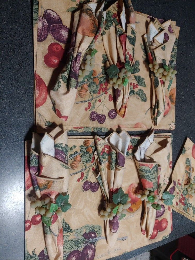 Mats, Napkins, Napkins Holders