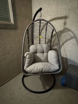 Outdoor Wicker Hanging Egg Chair with Stand