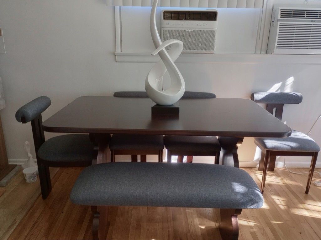 Dining Table 6 people