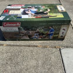 Coleman Road Trip XLE Grill