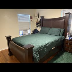 Bed Set With Night Stands(QUEEN)