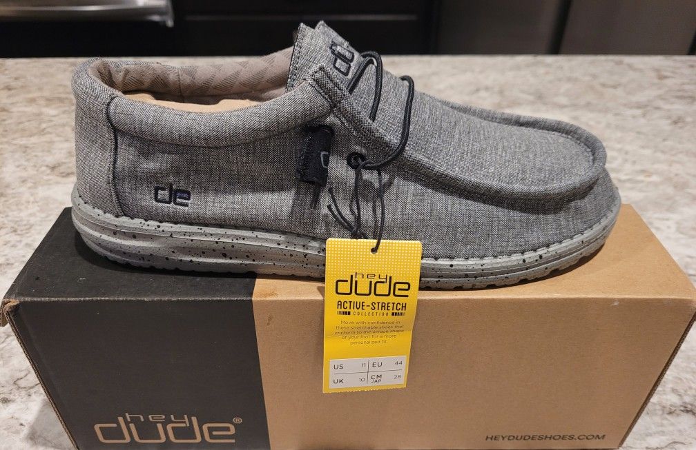 Brand NEW!! HEY DUDES!! Size 11