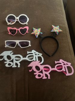 Graduation silly accessories