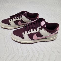 Nike dunk low valentines