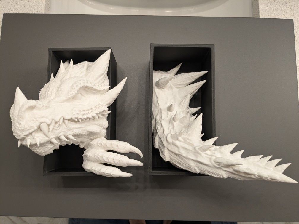 3d Printed Dragon Bookends/Nooks For Your Favorite Bookshelf