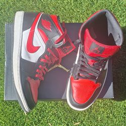Air Jordan Mid 1s