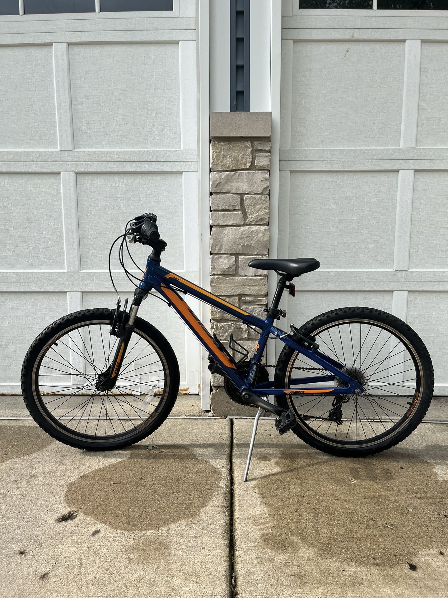 Scout 24" Kids Bike Blue Orange Discontinued