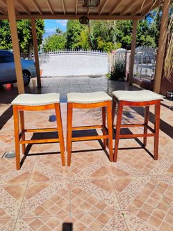 Beautiful barstools 30 " set 3