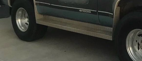 Running boards/ side steps