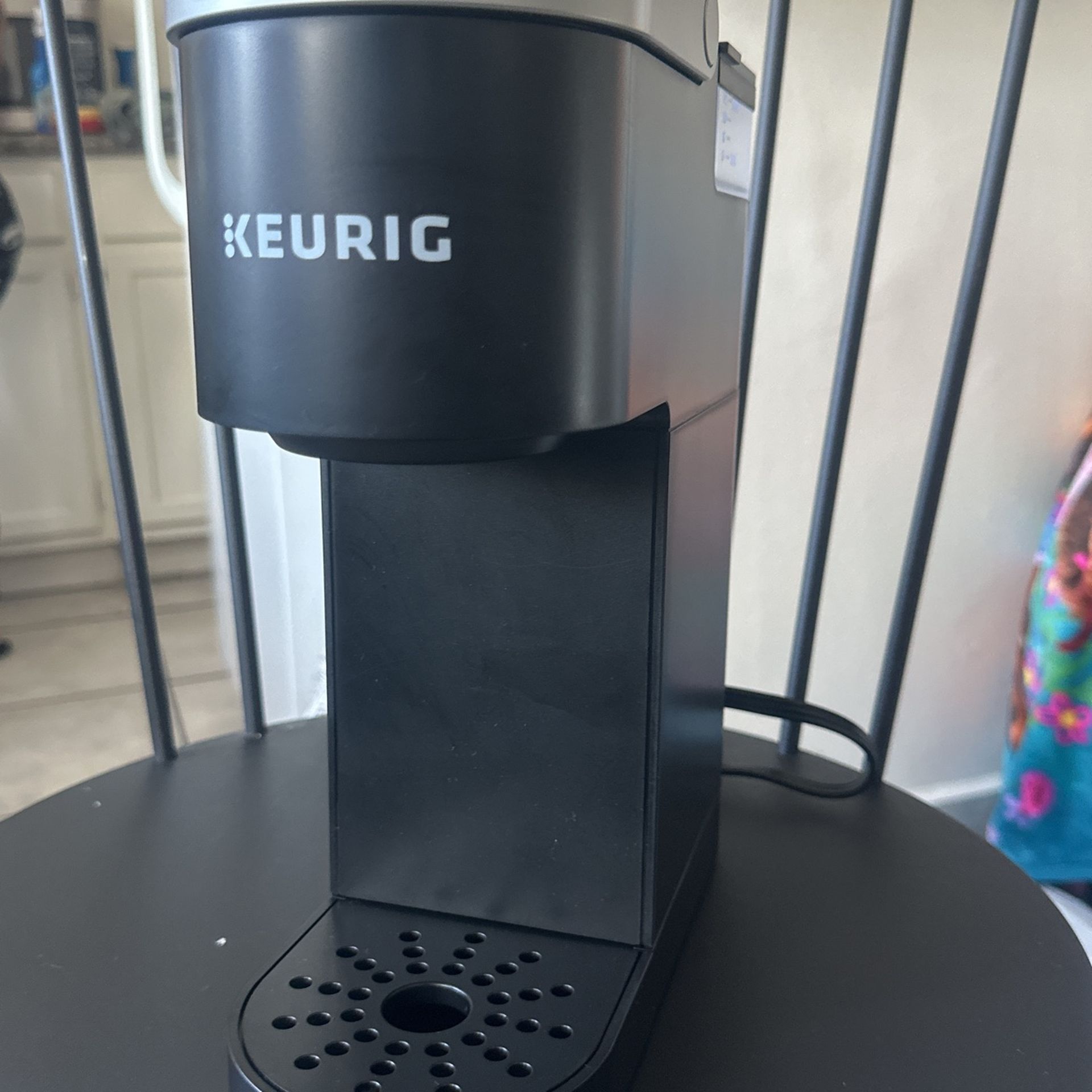 Keurig K-Mini Single Serve K-Cup Pod Coffee Maker, 6 to 12oz Brew size, with Cord Storage, Perfect for Small Spaces, Studio Gray
