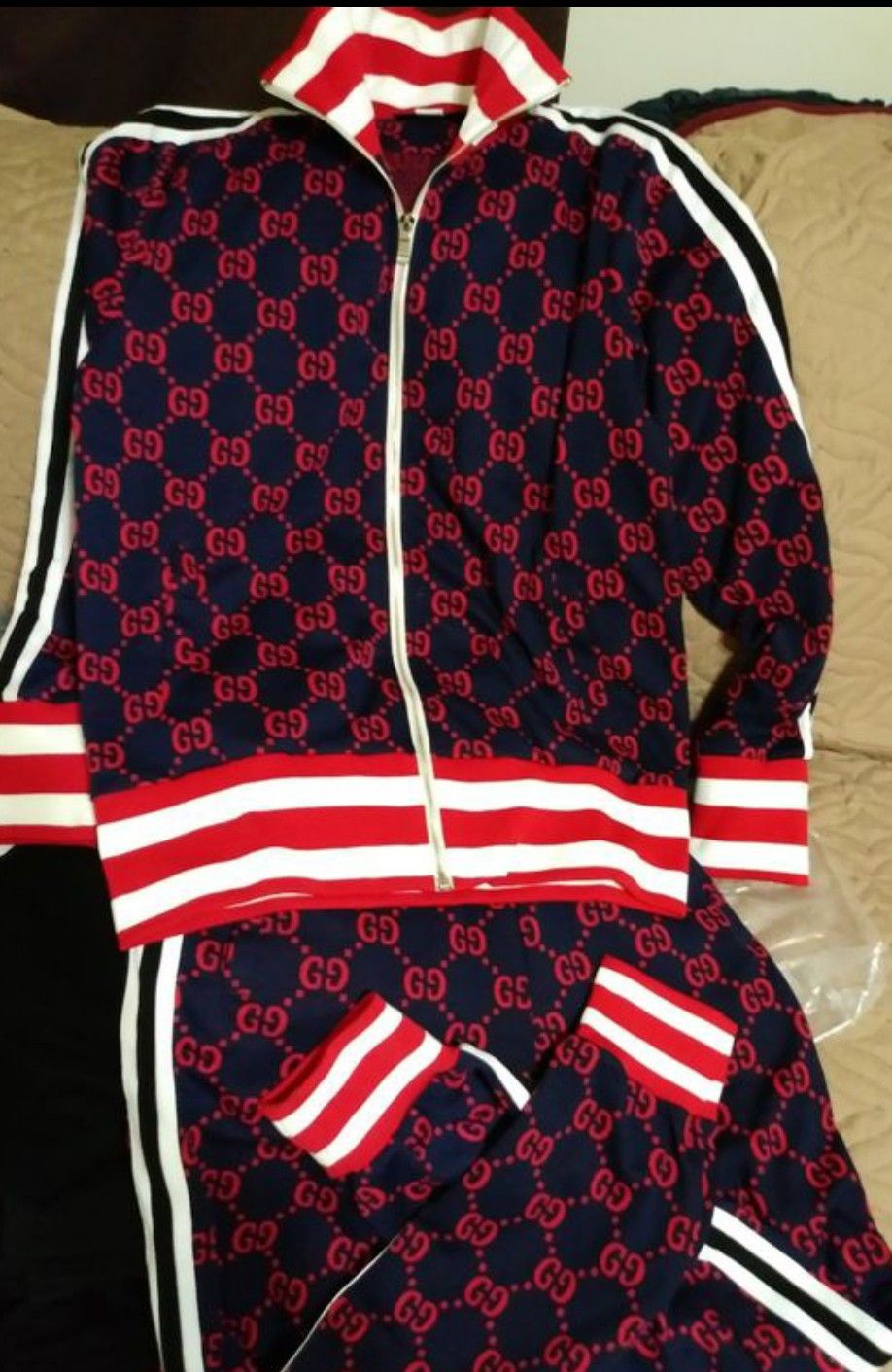 Gucci sweatsuit