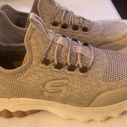Men’s Skechers Size 8.5