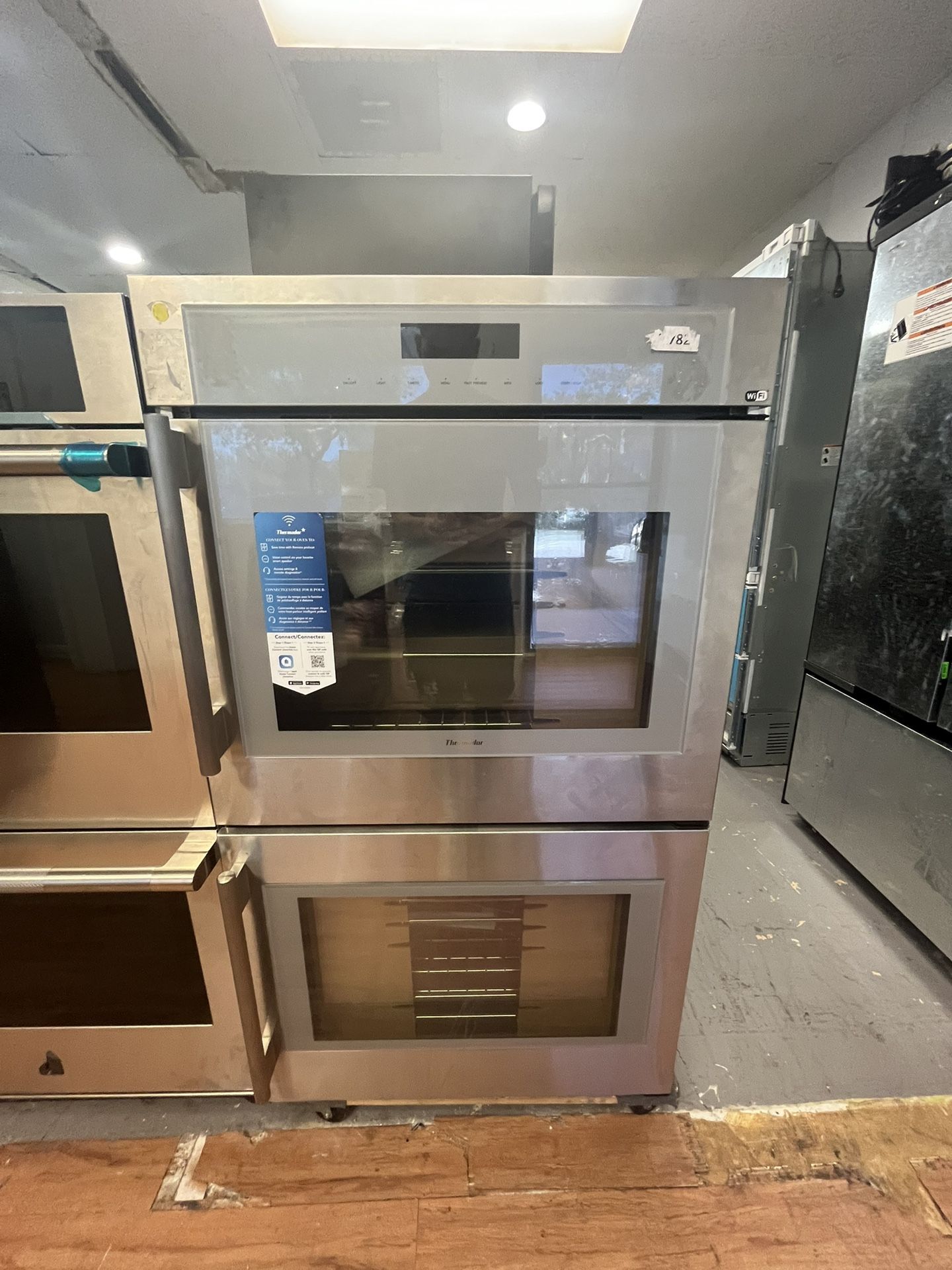 Thermador Electric Double Oven 30"inch Brand New scratch and dent