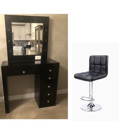Vanity Set With Chair 