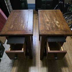 Solid Wood Broyhill Side Table/End Table 