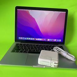 2015 Apple MacBook Pro  13 inch / Dual Core i5/ 8 GB / 128GB SSD. MacOS Monetary