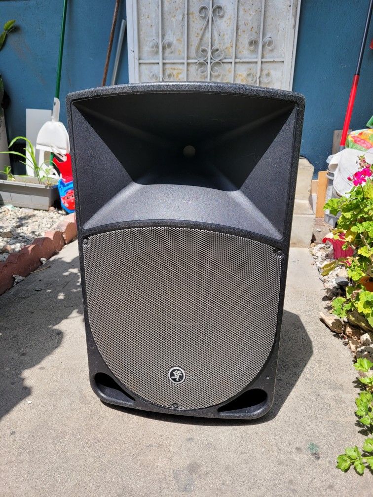 Thump TH-15A Active Sound Reinforcement Loudspeaker