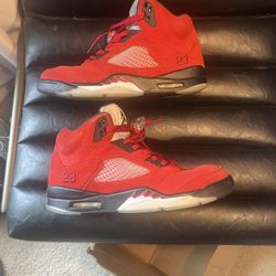 Jordan 5 Raging bull size 11