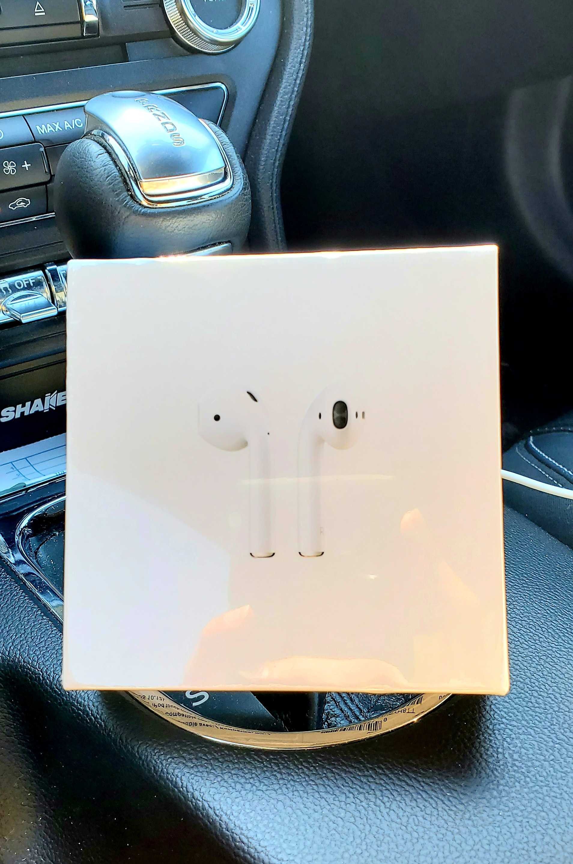 APPLE AIRPODS 2ND GEN WITH WIRELESS CHARGING CASE