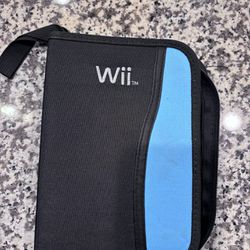 Wii Travel Bag For Remotes And Games 