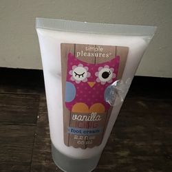 Simple Pleasures Vanilla Icing Foot Cream Travel Size 2.2 fl Oz-New