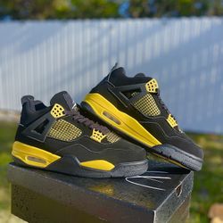 Jordan 4 "Thunder"