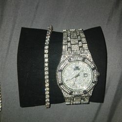 $250🔥🔥🔥Im Selling My 'TYG ' Pendant Fully I icedout Mossanite Diamonds 💎 With Chain Mossanite Diamonds As Well As The Watch "AP" Style Hexagon ...