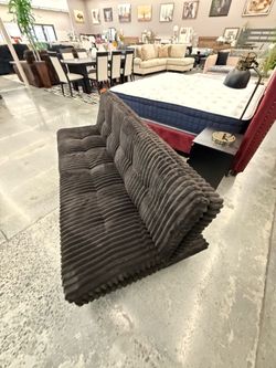 FUTON