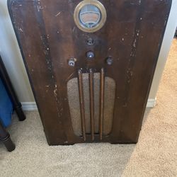 Antique 1937 Philip Model 37-610 Tube Radio
