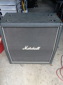 Marshall AVT412XA speaker