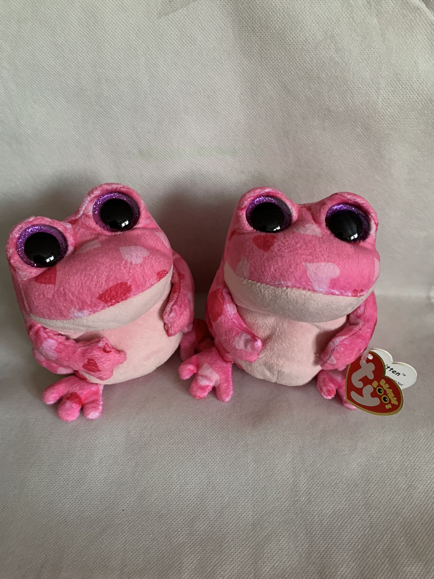 Two beanie babies SMITTEN Frogs