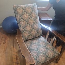 Antique Oak Morris Chair - Reclining / Adjustable Back - Excellent Condition - OBO