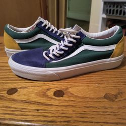 Vans shoes (men's or women's) 
