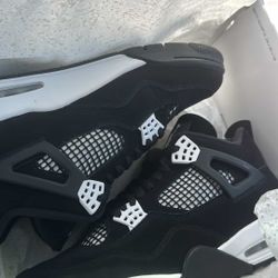 Jordan 4 White Thunder Size 11.5M
