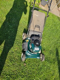 Craftsman lawnmower  with bag