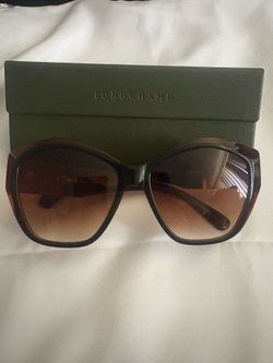 Brand new long champ cat eye sunglasses