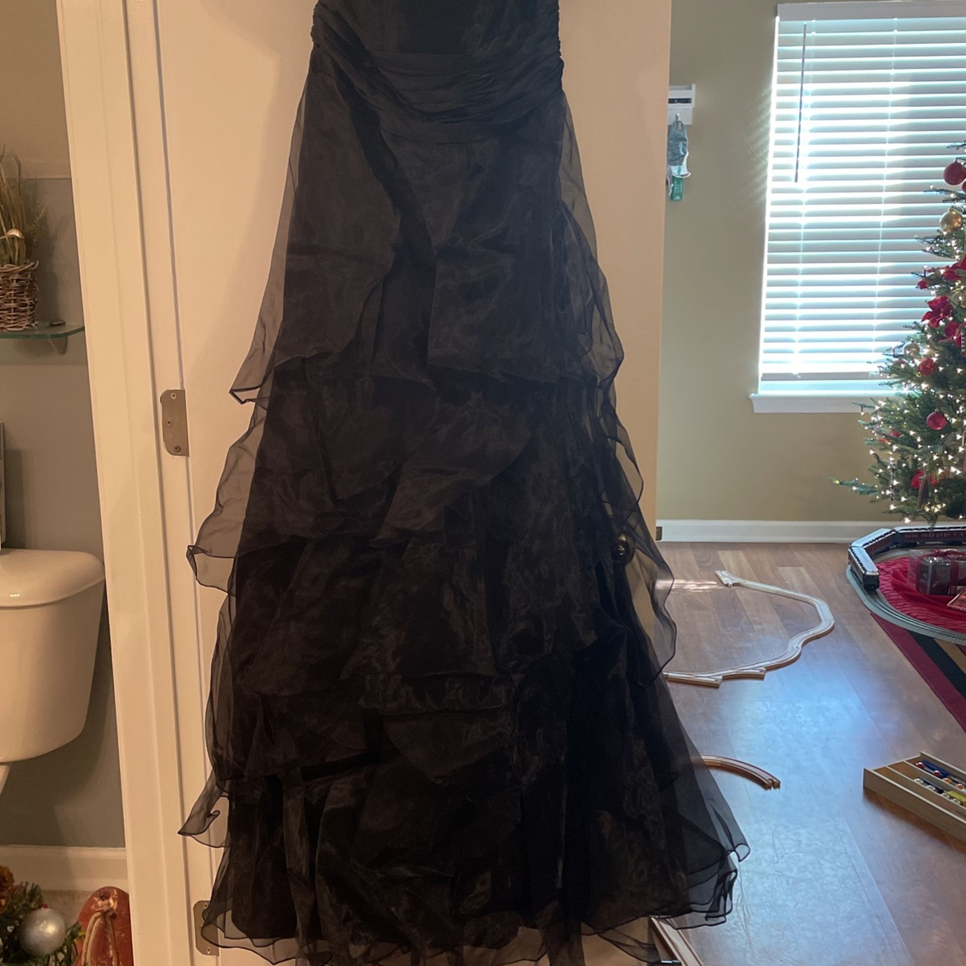 Size 8 David’s bridal Formal Dress Size 8