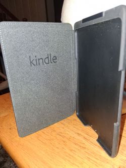 Kindle Folio Case Gray felt interior