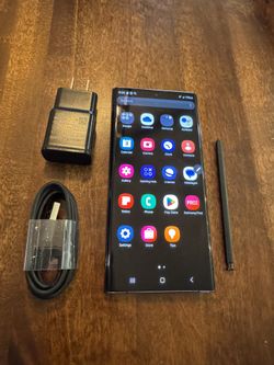 Samsung S22 ULTRA UNLOCKED Great Conditon