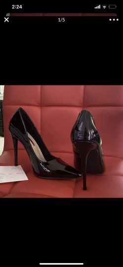 Lola Shoetique Pumps
