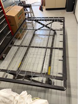 Trundle bed frame (Twin)