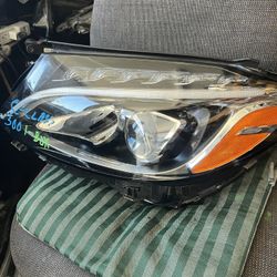 2015-18 MBZ  C CLASS LEFT HEADLIGHT 