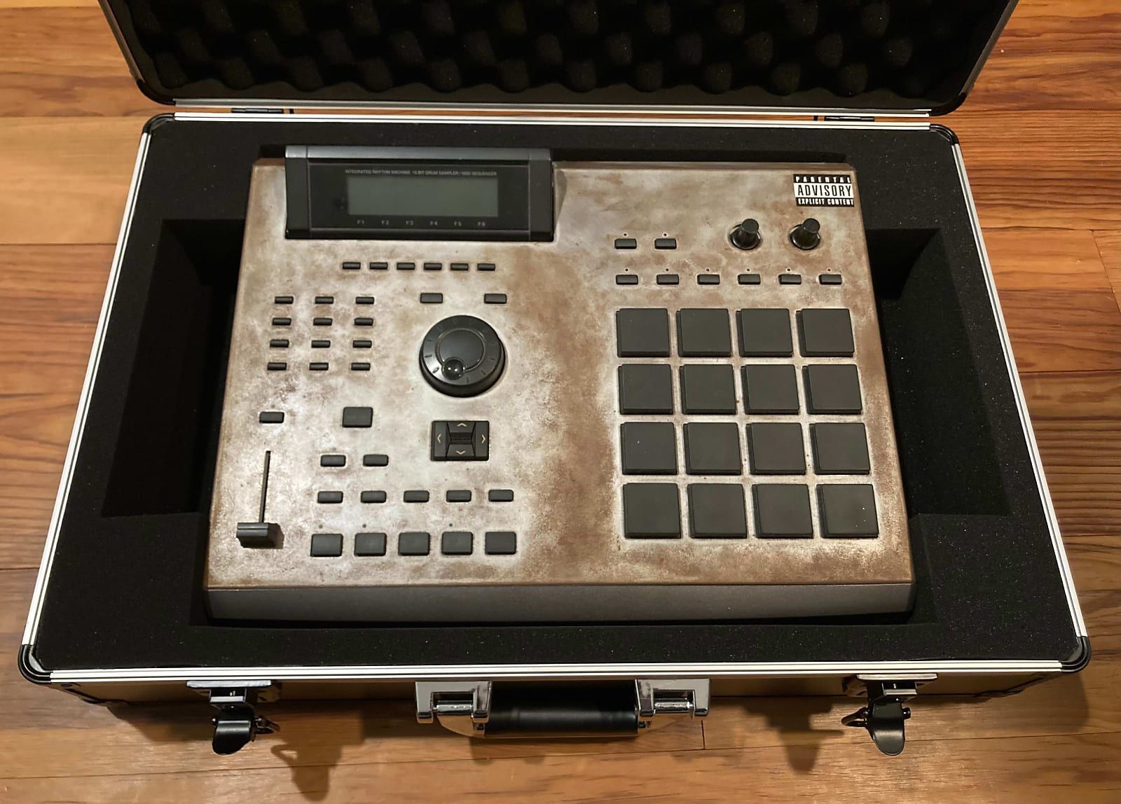 Akai MPC2000XL MCD (Fully Expanded w/ Flight Case & CF Cards)