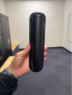 Baton holder basketweave