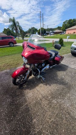 2017 Harley-Davidson Street Glide Touring Motorcycle