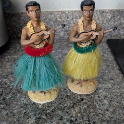 2 Hawaiian Dashboard Hula
Male Dolls Ukulele 