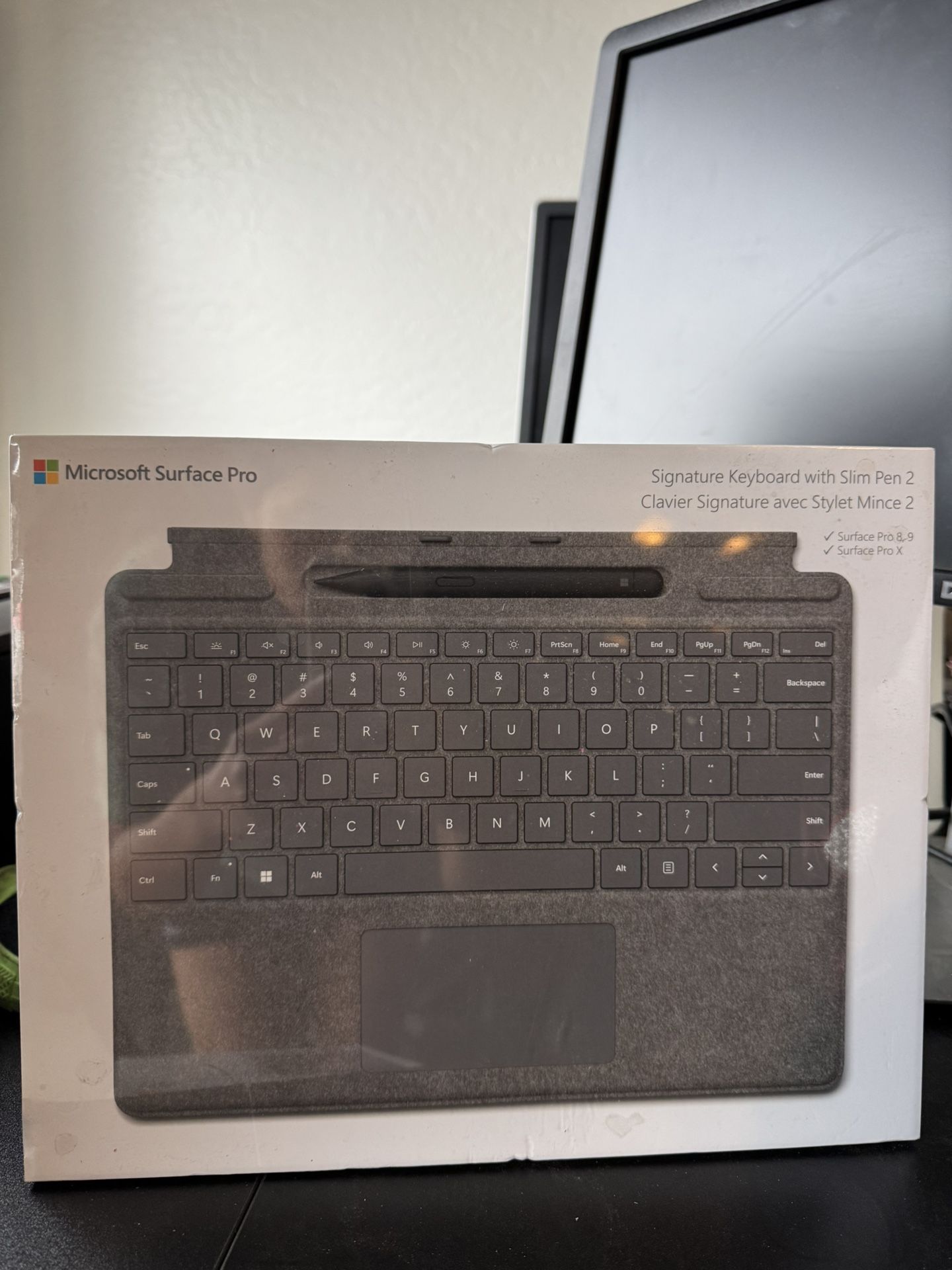 microsoft surface pro signature keyboard with slim pen 2