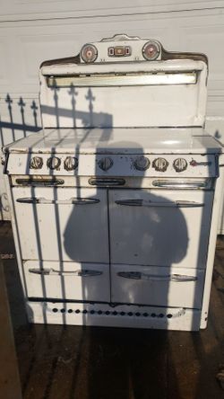O'Keefe and Merritt stove
