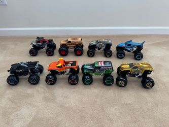 Monster Jam Trucks 1:25 Scale: Max-D, Grave Digger, Megalodon, El Toro Loco, Batman