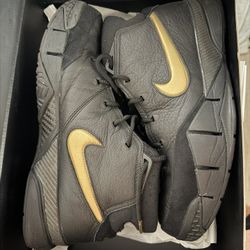Kobe 1’s “Mamba day” Size 11